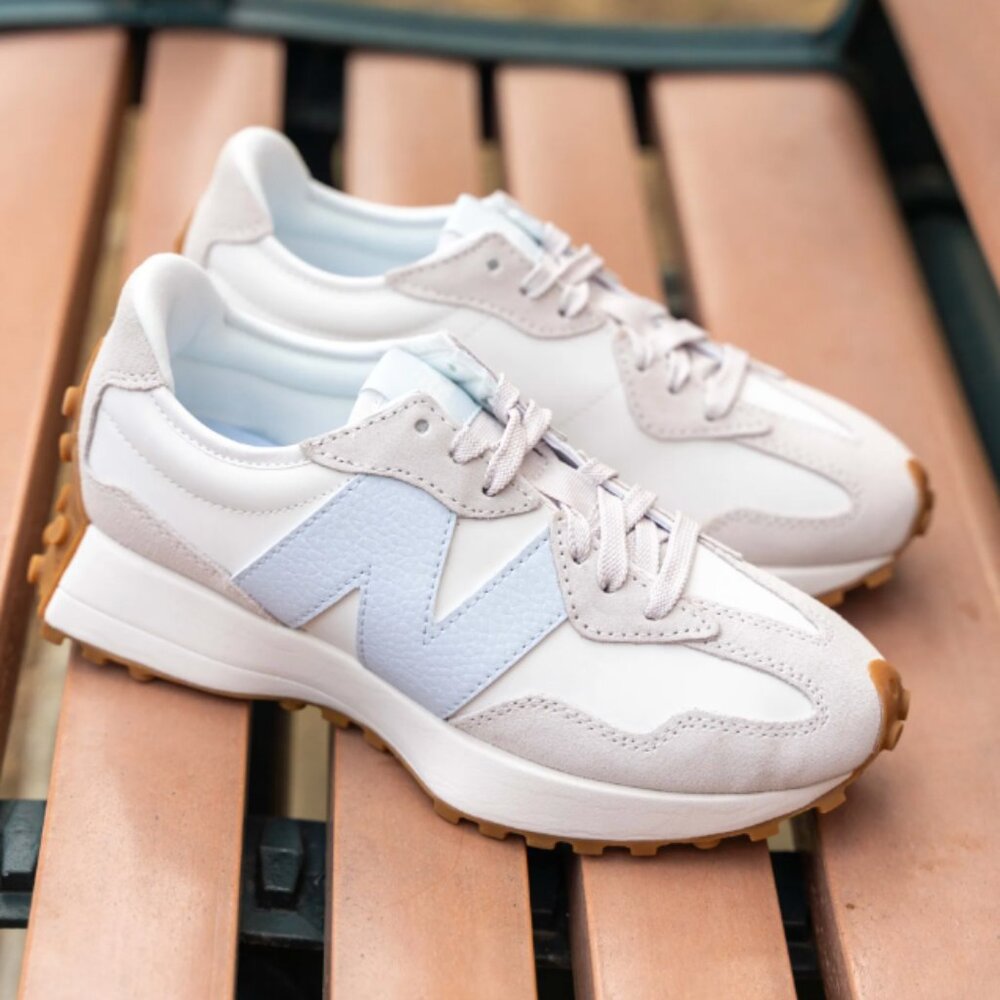 New Balance 327 Womens Casual Sneakers Shoes Moonbeam Ice Blue Logo size 11